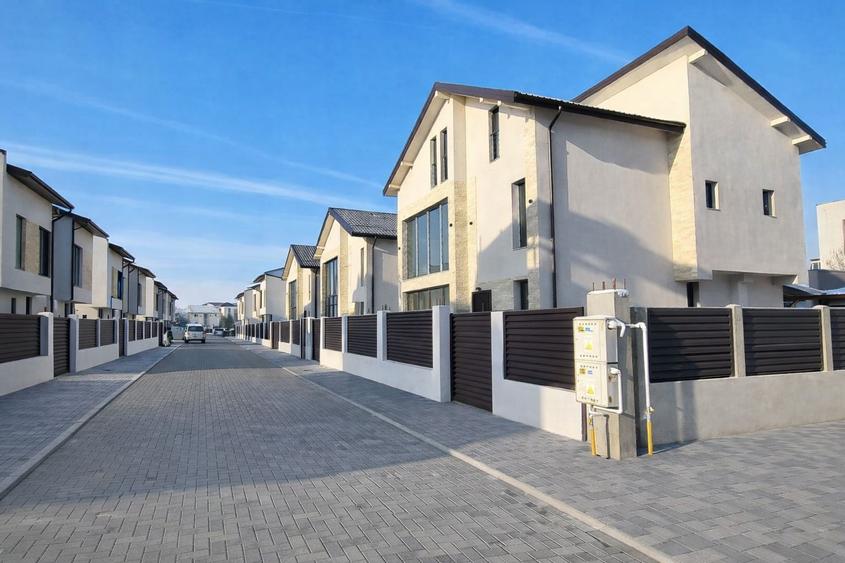 Casa..Vila cu 5 camere de vanzare.......Nord Bragadiru.....