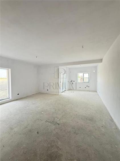 Living generos și spațiu din belșug într-un duplex deosebit