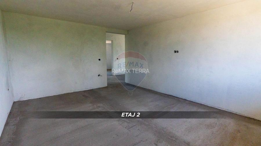 Casă noua de vanzare in Miresu Mare langa centrul de echitatie - 18