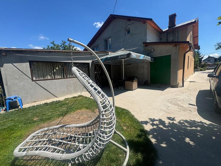 VILĂ  DE VÂNZARE | PERIȘ | 9  CAMERE | 460 MP  | TEREN 1.400 MP