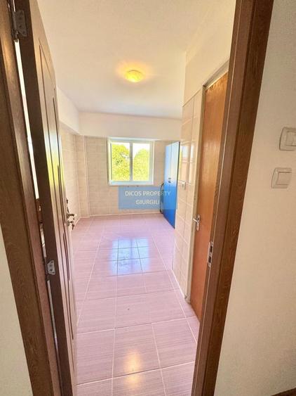Apartament 2 camere, decomandat – Zona Centrală, bloc Lumina