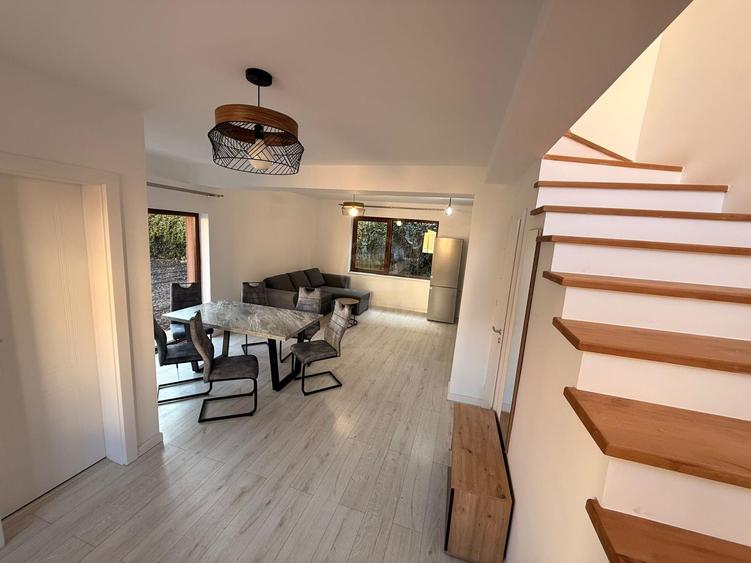 Duplex de inchiriat zona Eroilor central!