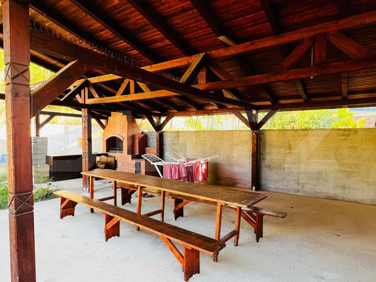 Casa de inchiriat, 5 camere, 130 mp, 450 mp teren, zona Madaras