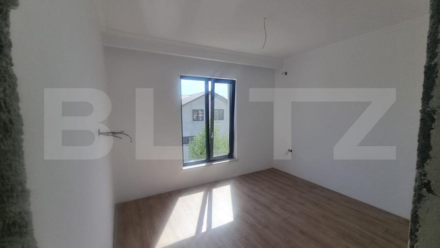 Casa de vanzare, 245 mp, teren 400 mp, zona Strejnicu