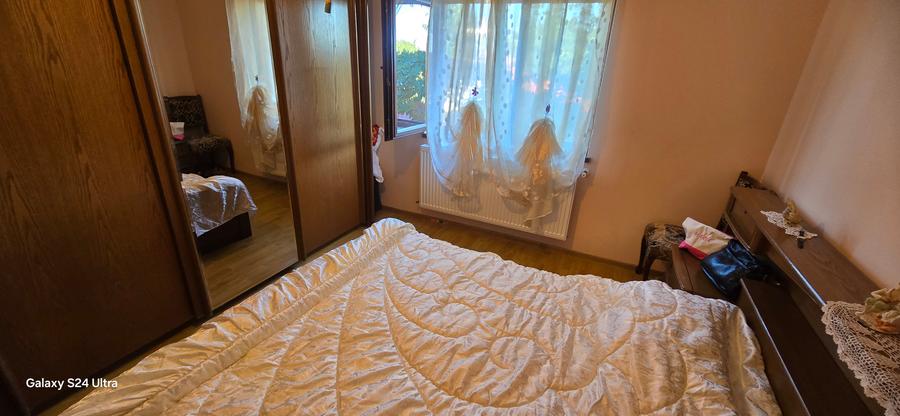Casa cu etaj si 3552mp teren la Zaicesti