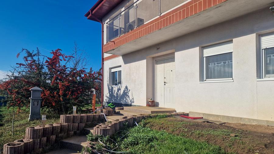 Casa modernă în Darza – 402 mp construiți, Fotovoltaice si Garaj