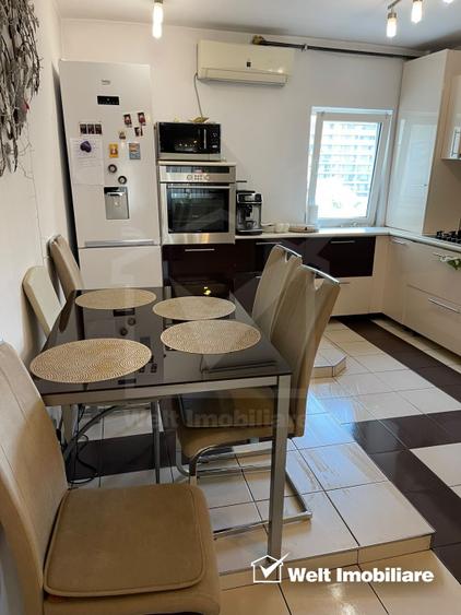 Apartament 4 camere in zona Plopilor