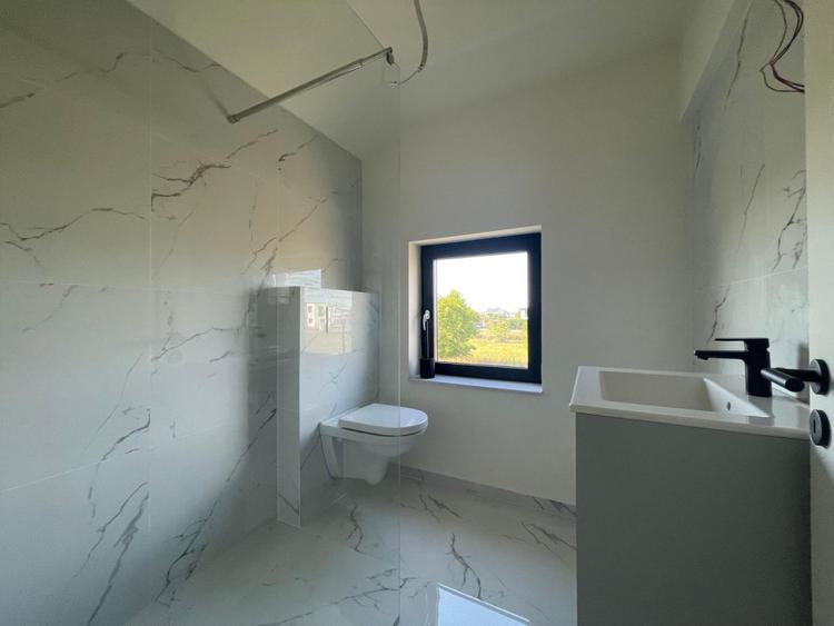 Duplex 6 camere, 400mp teren - Mosnita Noua