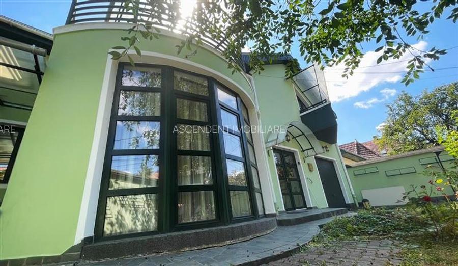 Vila individuala, arhitectura aparte, garaj, terasa,  balcon, Semicentral, Targu - 18