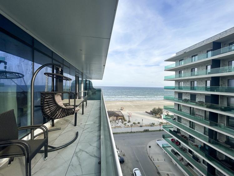 Apartament 2 camere in prima linie la mare , complex WHITE TITANIC