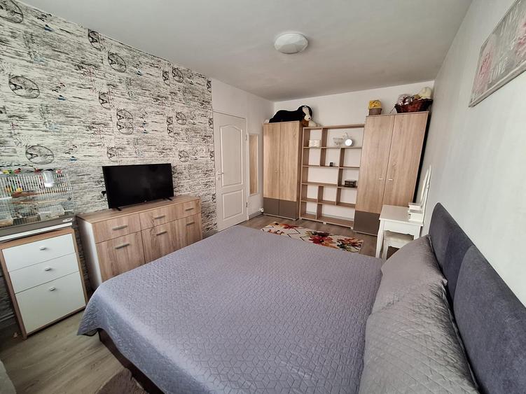 Apartament 2 camere zona Garii,renovat,parcare,99500 Euro