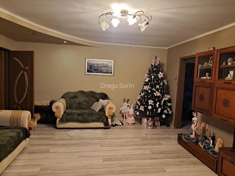 Apartament de vanzare - 4