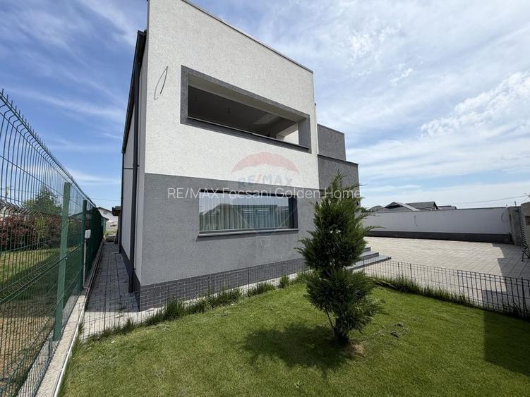 Casă / Vilă cu 5 camere de vânzare în zona Exterior Vest - 30