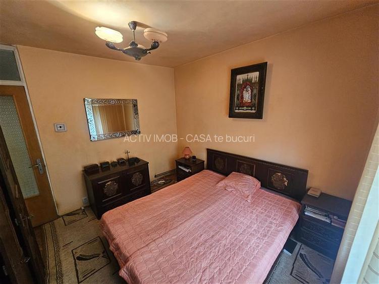 Resita, 4 Cam. Dec., Mobilat+Utilat, Et. 1, Micro 4 - 27