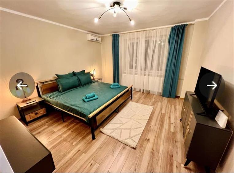 Vand Studio in Piata Ovidiu