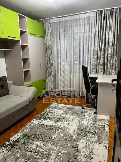 Apartament cu 3 camere de vanzare, Timisoara, zona Lunei
