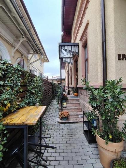 Tineretului parc Carol Cafenea-restaurant si minihotel