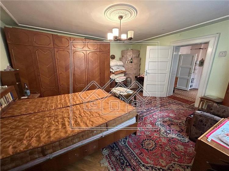 Casa individuala 3 camere, 2 bai, acces auto - Ultracentral