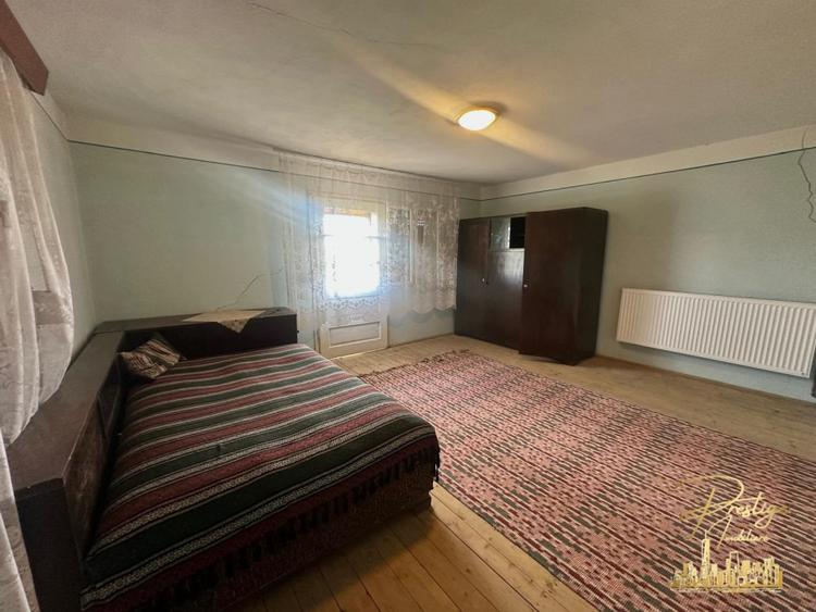 Casa cu anexe si teren de 959 mp de vanzare in Tinca - Bihor