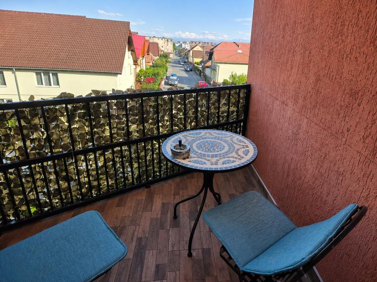 Apartament la vilă, Tineretului