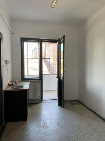 Apartament cu farmec istoric, 120 mp, în inima Clujului – Strada Eroilor