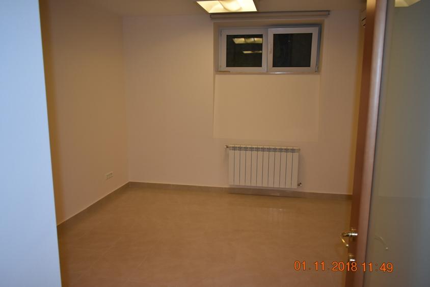 Apartament 5 camere pretabil birouri/locuit