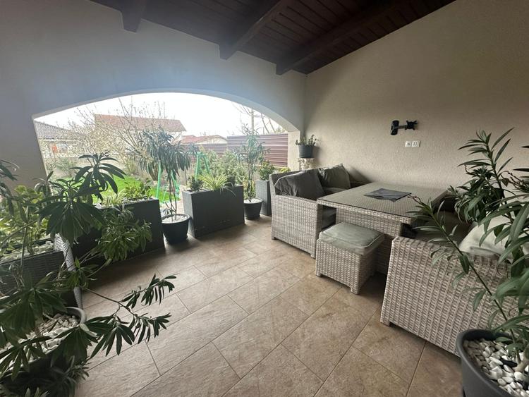 Casa Individuală 175 mp, 5 camere| teren 605 mp| zona Micesti