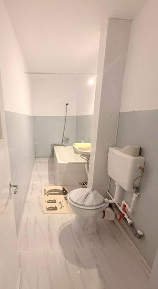 De vanzare apartament cu 2 camere, etaj 4/4, recent renovat, 26.000 euro