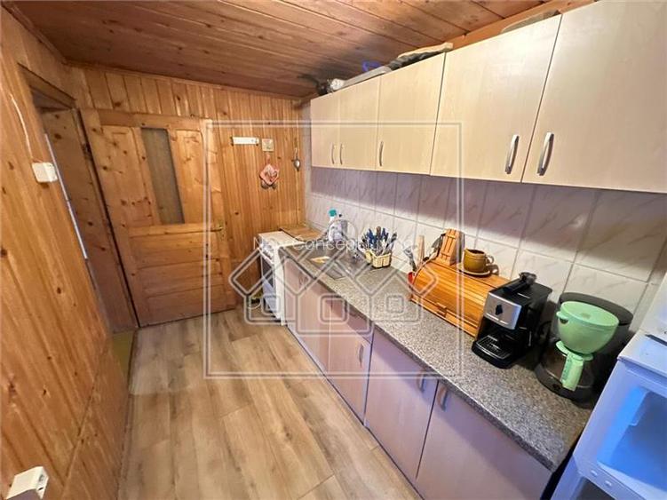 Casa de vacanta in Cartisoara, Transfagarasan - teren 971 mp, 8 camere - 18