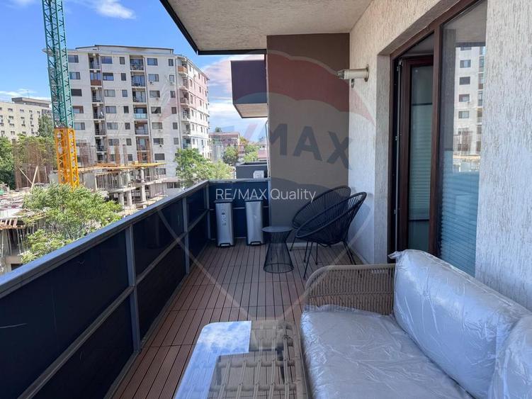 Apartament cu 3 camere de vanzare, centrala proprie - Mihai Bravu - 23