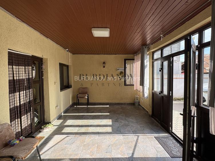 Casă cu 5 dormitoare + Garaj - Islaz - Comuna Brănești - 8