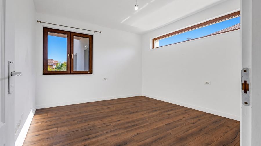 Casă spațioasă în Dumbrăvița | 260 mp utili | Teren 930 mp