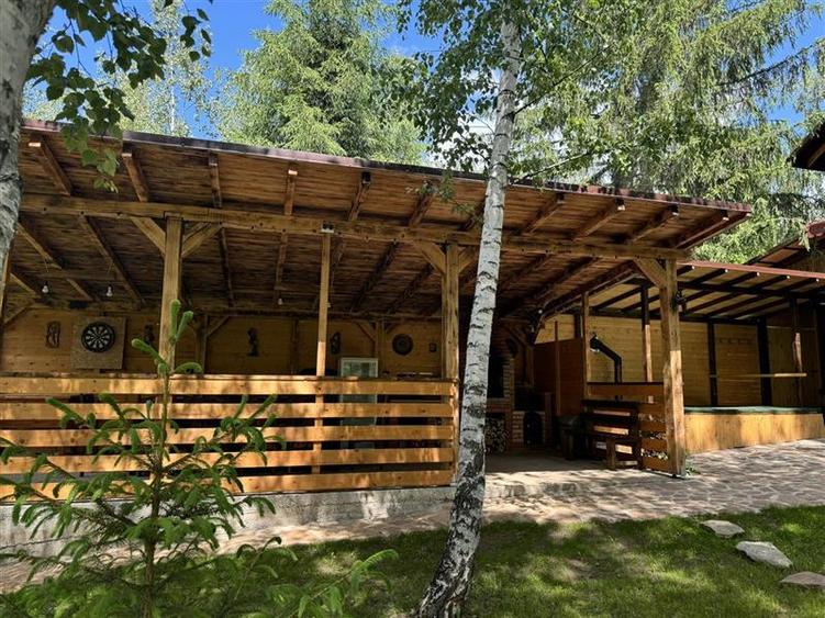 Cabana - Casa de vacanta situata in Calatele Padure!