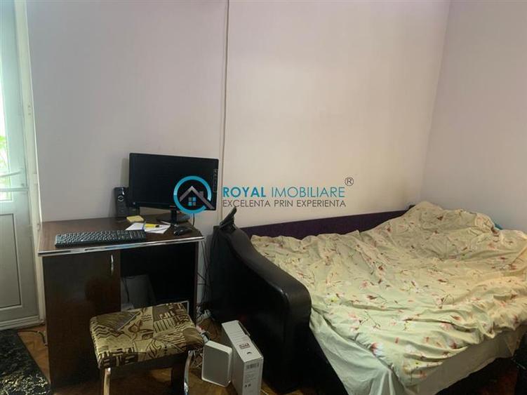 Royal Imobiliare - Vanzare Casa D+P+M, Ultracentral