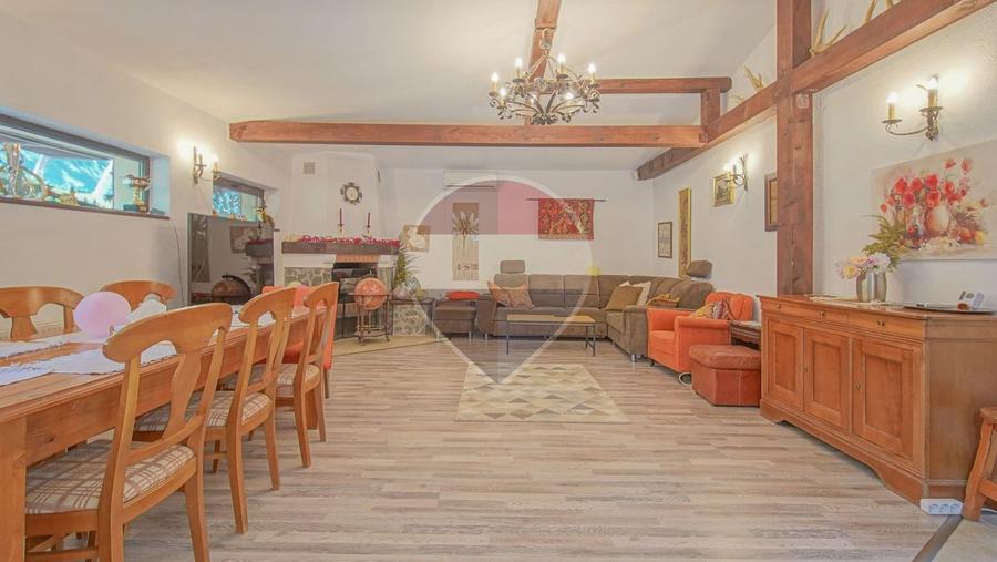 Comision 0%! Vila Patricia, pensiune Breaza | teren tenis | ciubăr