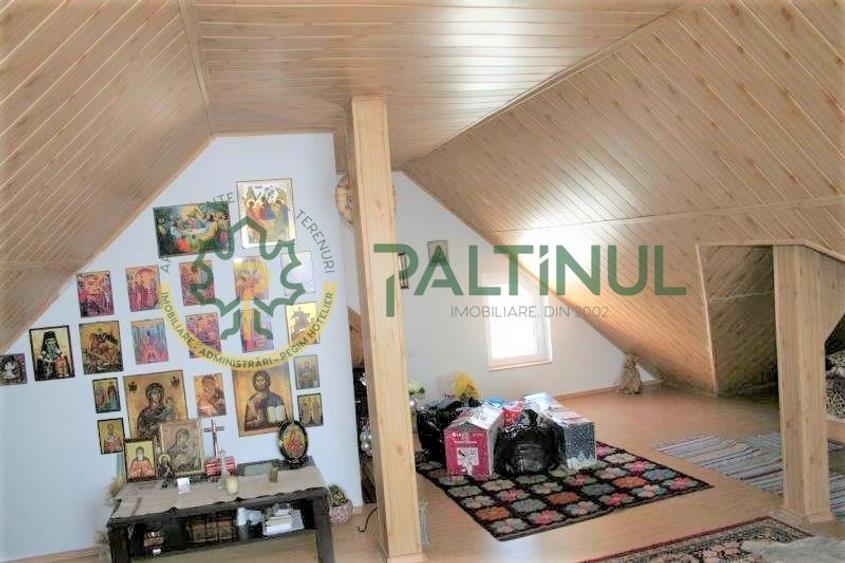 Vila Șelimbăr – 700 mp teren, jacuzzi, semineu, front stradal 30 ml