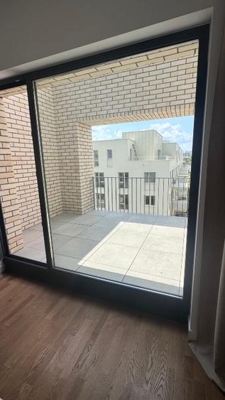 PENTHOUSE EXCLUSIVIST - MOBILAT  - GATA DE MUTARE