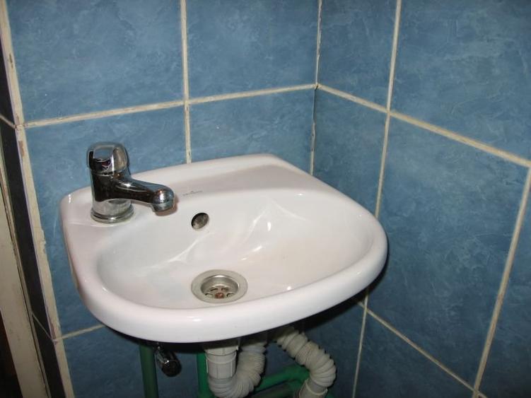 Agentie imobiliara-Camera cu chirie, la 10 minute de metrou Aparatorii Patriei