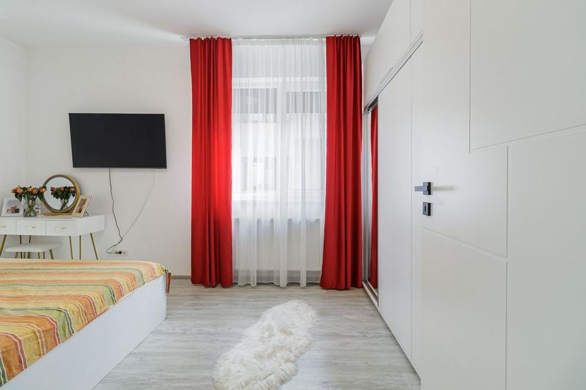 2 camere Apusului-Bacriului cu loc de parcare