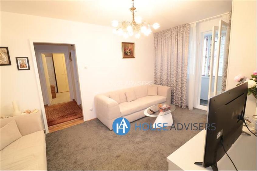 Vanzare apartament 3 camere 1 Mai - 5