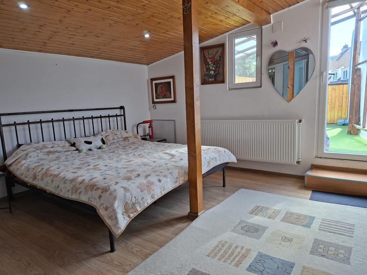 Apartament la casă, pe două niveluri – Zona Blumana, Str. Grădinarilor