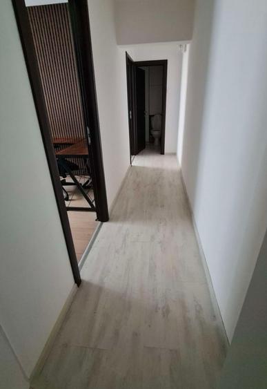 Vand apartament 3 camere decomandat Grivitei renovat cu 2 bai