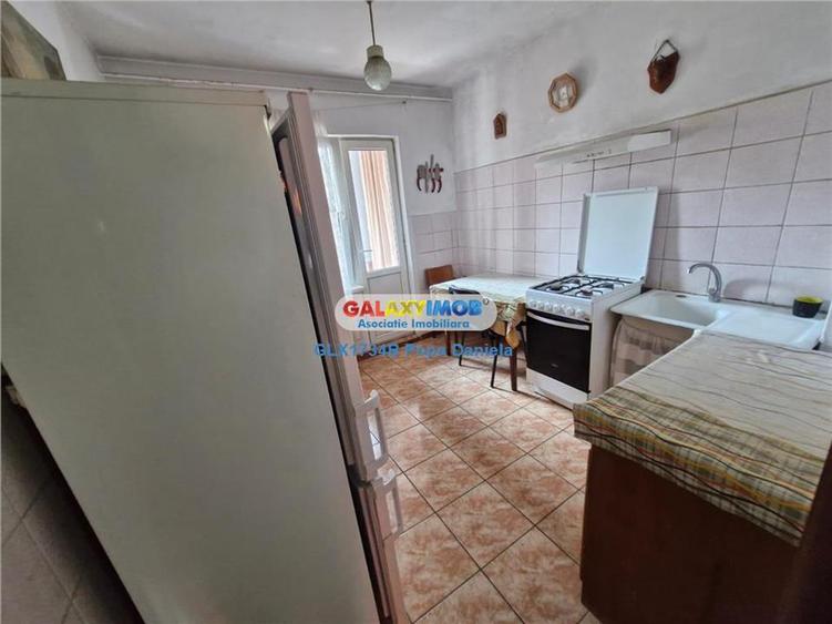 Apartament 3 camere, decomandat, bloc 1983, zona Dristor