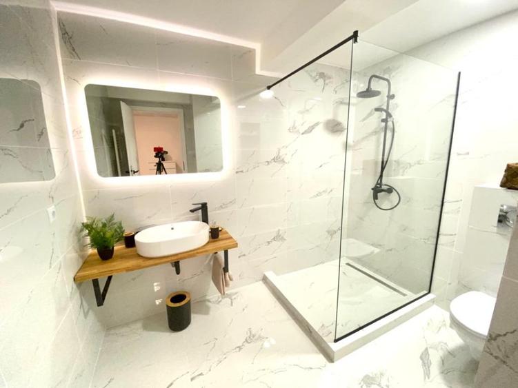 Inchiriez apartament 2 camere Lux | et 3 | Corneliu Coposu