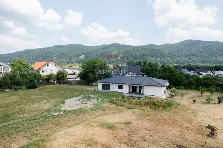 Casă / Vilă cu 5 camere de vânzare - 2