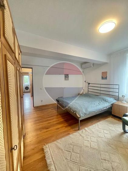 Apartament cu 3 camere de închiriat în zona Prelungirea Ghencea