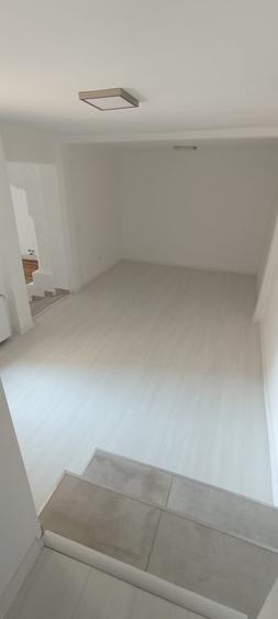 Casa 4 camere singura curte pretabila birouri-firme zona Gara de Nord