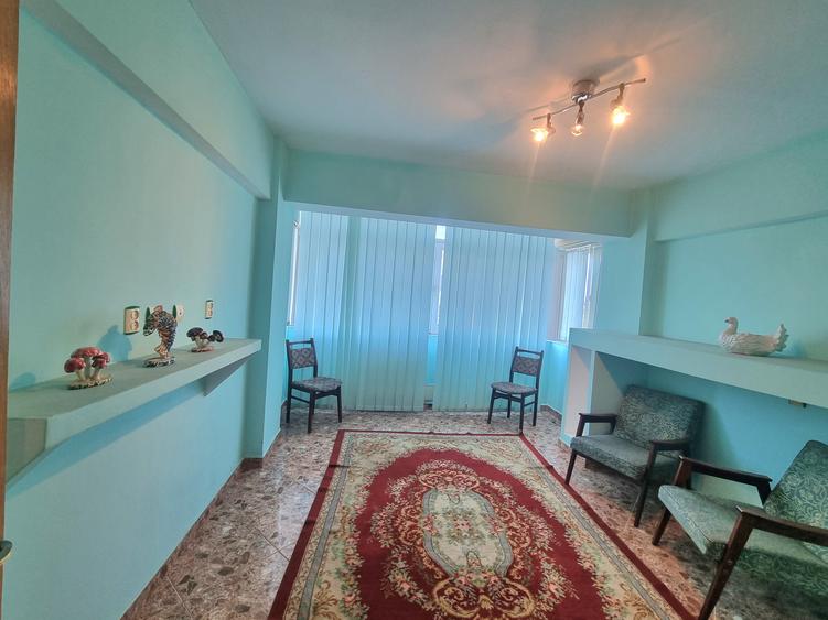 Apartament-spectacol/ 101 mp utili/ living de 54 mp! Unic în Bacău!