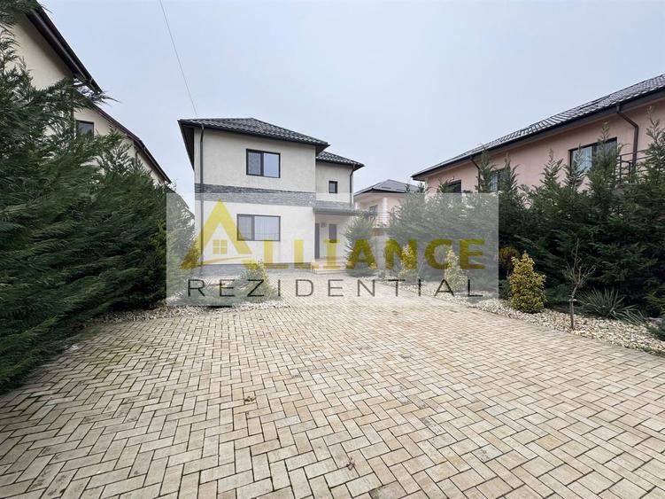 VILA Individuala cu 4 camere - 3 bai | 566 mp teren -