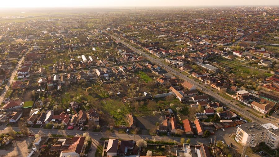 Teren intravilan 1811 mp in Aradul nou
